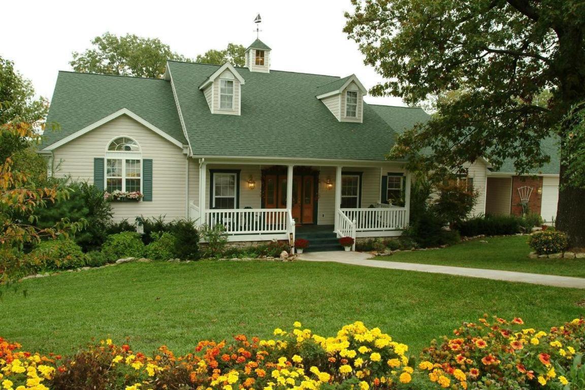 Inn At Harbour Ridge Bed And Breakfast Osage Beach Exterior photo